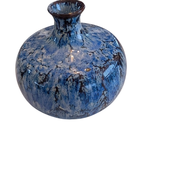 Stunning Art Pottery Bud Vase – Blue, Black & White Glaze - Picture 6 of 6